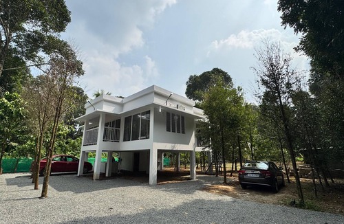 Pala Cottage | Charming 2-Bedroom Riverfront Cottage In Pleasant Pala With WiFi, AC