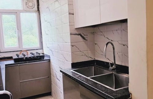 Lajpat Nagar Apartment | Charming 2BHK in Lajpat Nagar – Steps Away from the Market!