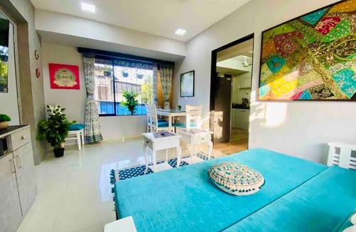 Ranwar Apartment | Charming 3 Bed 2 Bath in Bandra West with Balcony