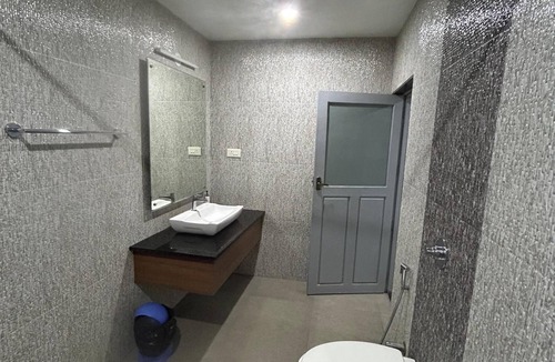 Kumily House | Charming 4-bedroom house with AC, WiFi in pleasant Kumily