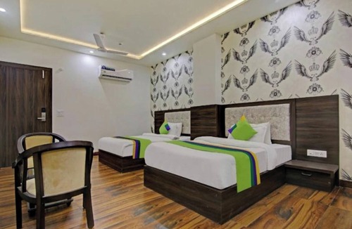 Taj Ganj Hotel | Charming 9-bedroom hotel with AC and WiFi in brilliant Agra