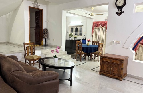 Warangal Villa | Charming and Modern 3-bedroom villa with AC, WiFi in amazing Hanamkonda