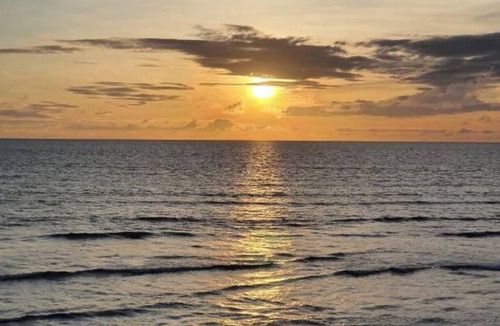 Ukunda House | Charming beachfront 4-bedroom cottage in Msambweni, 45 minutes from Diani.