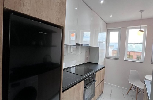 Pitesti Apartment | Charming for 2, Pitesti downtown 1-bedroom 1-bath apartment with AC