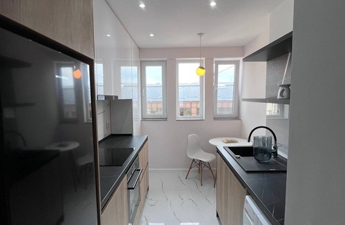 Pitesti Apartment | Charming for 2, Pitesti downtown 1-bedroom 1-bath apartment with AC