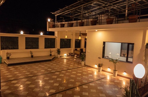 Jaipur Villa | Charming villa in amazing Jaipur with WiFi and AC