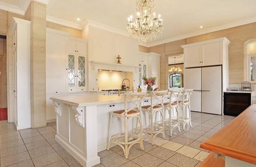 Bowral House | Chateau Bowral – Luxury Southern Highlands Estate with Poolhouse