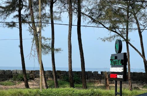 Kuzhuppilly Hotel | Cherai natural beach resort