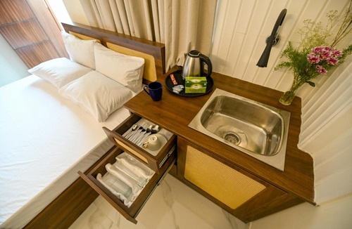 Brookefield Hotel | Chestnut and Cane Stays