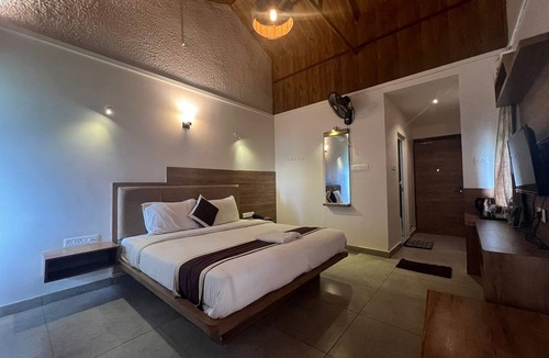 Chinnakanal Hotel | Chill Berg Resort - Bodimettu