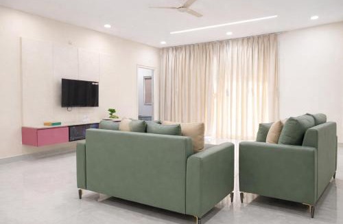 Manikonda Apartment | Chitrapuri - 3BHK Spacious Flat, Gachibowli Only for Families