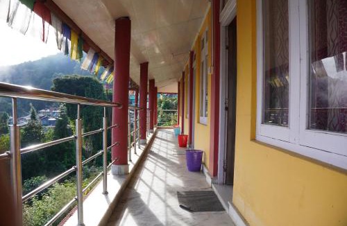 Rishop House | Cholo Ghure Ashi-Sillery Gaon Homestay
