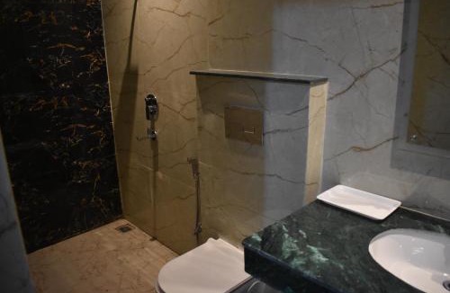 Dugalbitta Hotel | Chopta House Hotel and Restaurant
