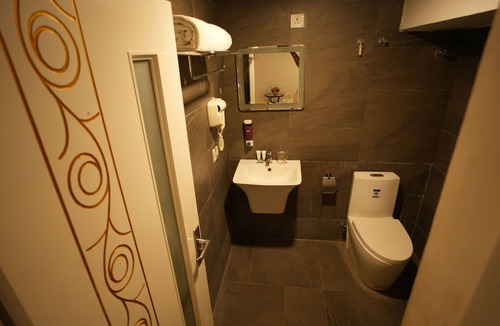 Vadanemelli Hotel | Citrus Classic Mambakkam Chennai
