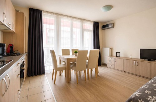 Oradea Apartment | City Oasis Studio in Oradea with Balcony Fast WiFi Self Check-in AC