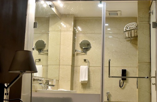 Gwalior Hotel | Clarks INN Suite Gwalior