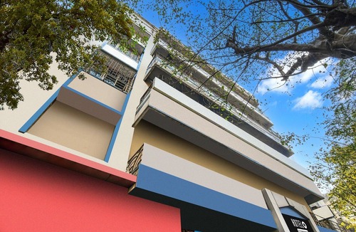 Sealdah House | Classic with Balcony Lenin Sarani