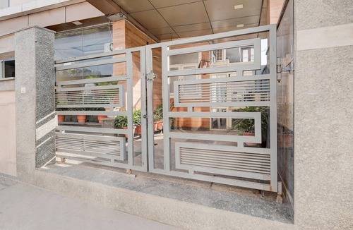 Dehradun House | Classic with BalconyHotel The Nest