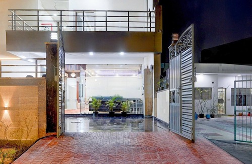 Sector 70 House | Classic with BalconyPALM PARADISE