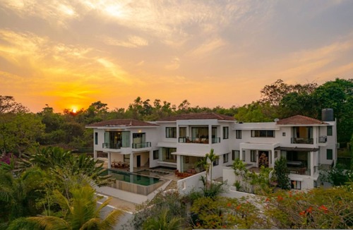 Pilerne Industrial Estates Villa | Cliffhouse by Hireavilla -5br w Pvt Pool in Saipem