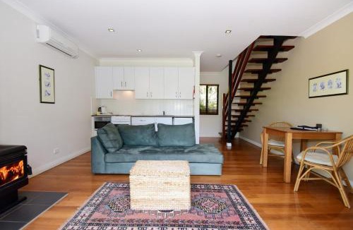 Kangaroo Valley House | Cloudsong Chalet 3 Close to the village centre