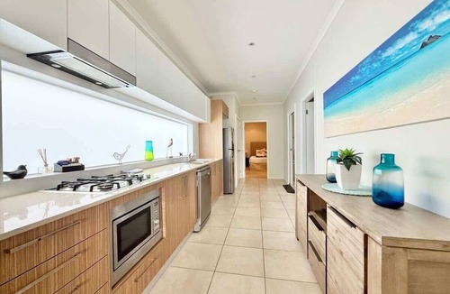 Caves Beach Villa | Coastal Breeze at Caves Beach Villas