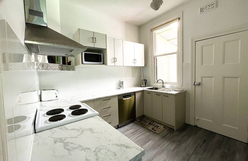 Coogee House | Coastal house 4 mins walk to beach, Coogee, Sydney