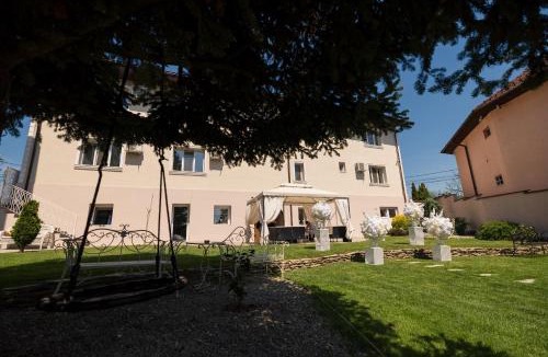 Tirgu Jiu Hotel | COCHET BOUTIQUE