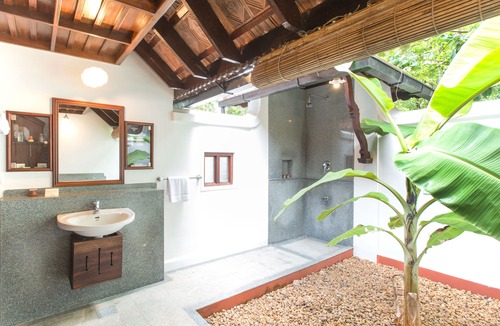 Kumarakom Hotel | Coconut Lagoon - Cgh Earth