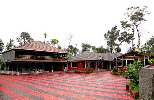 Mudigere House | Coffee Crown Homestay - 1km to Falls, Estate, Home Food