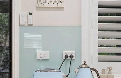 Coledale House | Coledale Beach Escape Modern Comfort by the Sea