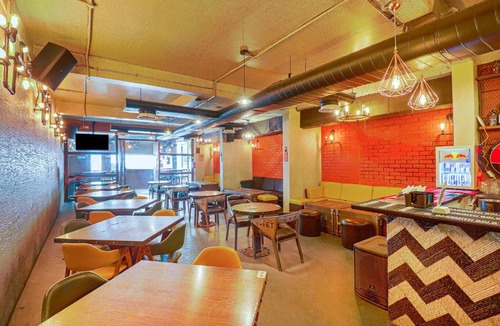 Shanthala Nagar Hotel | Collection O 29 Church's Inn Near Cubbon Park