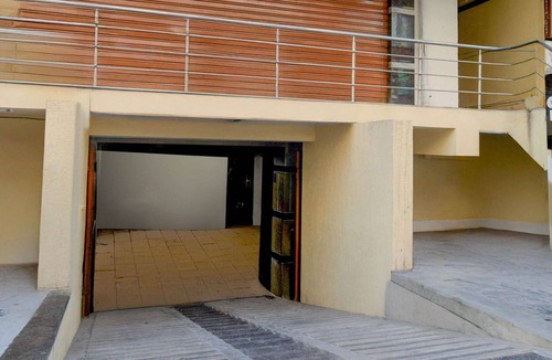 Kukatpally Housing Board Colony House | Collection O Forum Mall Hyderabad