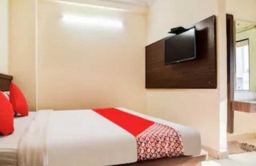 Bhopal Hotel | Collection O Hotel Gopi Palace