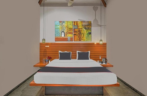 Ulhasnagar Hotel | Collection O Hotel Nirva