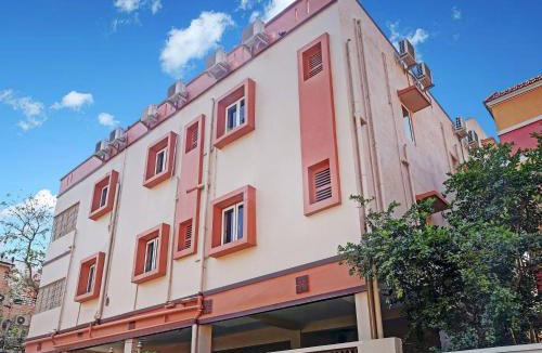 Perumbakkam Hotel | Collection O Orchid Residency Medavakkam