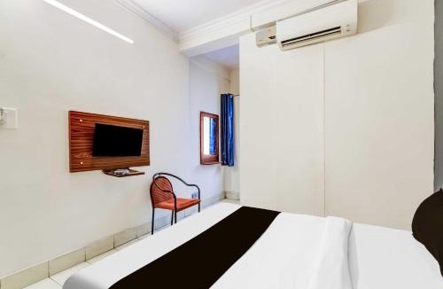 Hyderabad Hotel | Collection O Paradise Metro Station