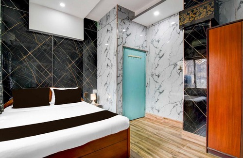 Shrirampur Hotel | Collection O Serampore Railway Station