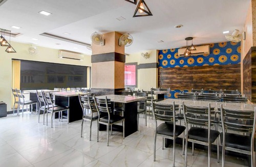 Shrirampur Hotel | Collection O Serampore Railway Station
