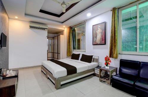 Bhopal Hotel | Collection O Shahpura Lakeview Formerly Hotel Royal Villa