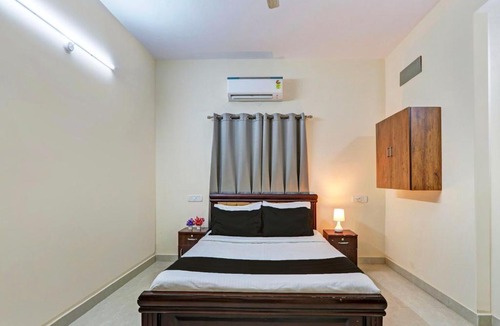 Hyderabad Hotel | Collection O Sri Nirvana Edge