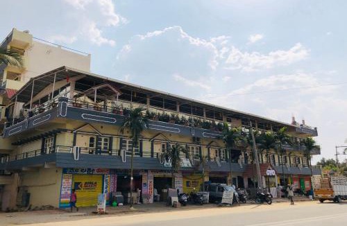 Chikkaballapur Hotel | Collection O V K Lodge