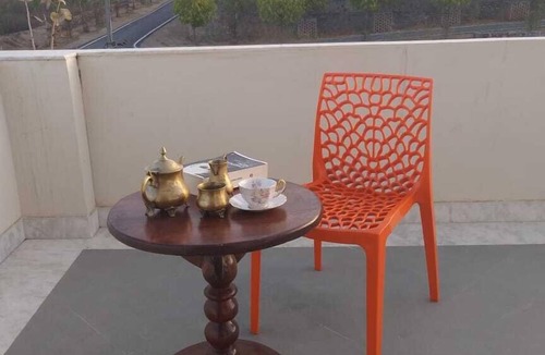 Udaipur House | Colonels Home stay - A home away from home. Set in a scenic natural environment.