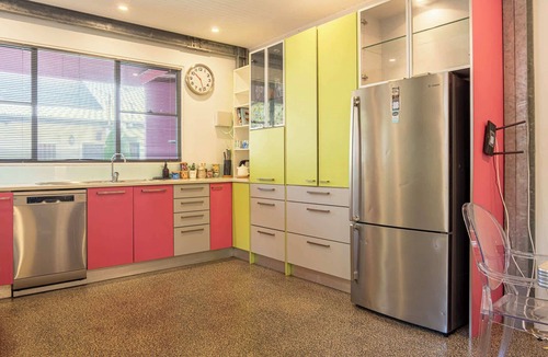 Erskineville House | Colorful 3BR Terrace w/Courtyard, Erskineville.