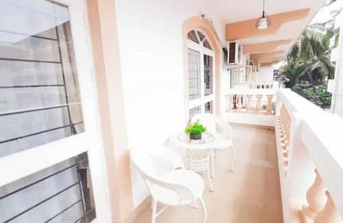 Fatona House | Colva Blossom 2BHK with pool, 5 min to Colva Beach
