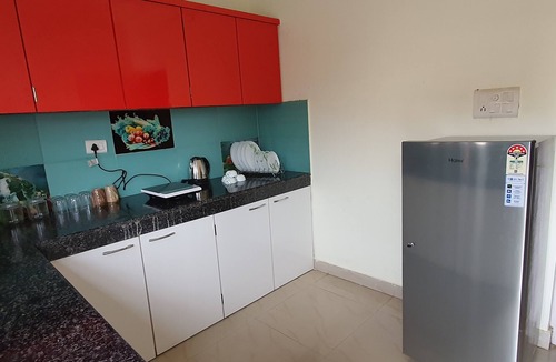 Varanasi Apartment | Comfort and cleanliness. Live pure n simple . Connected with high-speed B/band