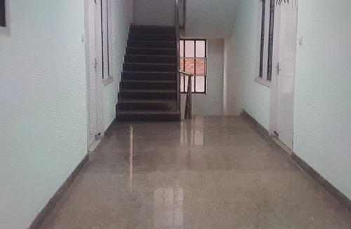 Varanasi Apartment | Comfort and cleanliness. Live pure n simple . Connected with high-speed B/band