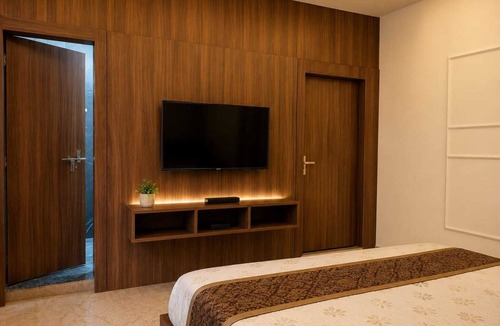 Mathura Bed & Breakfast | Comfort & Convenience Near Shri Krishna Janmabhoomi Temple