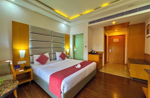 Dehradun Hotel | Comfort Hotel GMS Grand