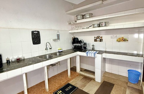 Kisumu Bed & Breakfast | Comfortable 1.5-Bedroom Retreat in Kisumu. Ideal for Extended Stays